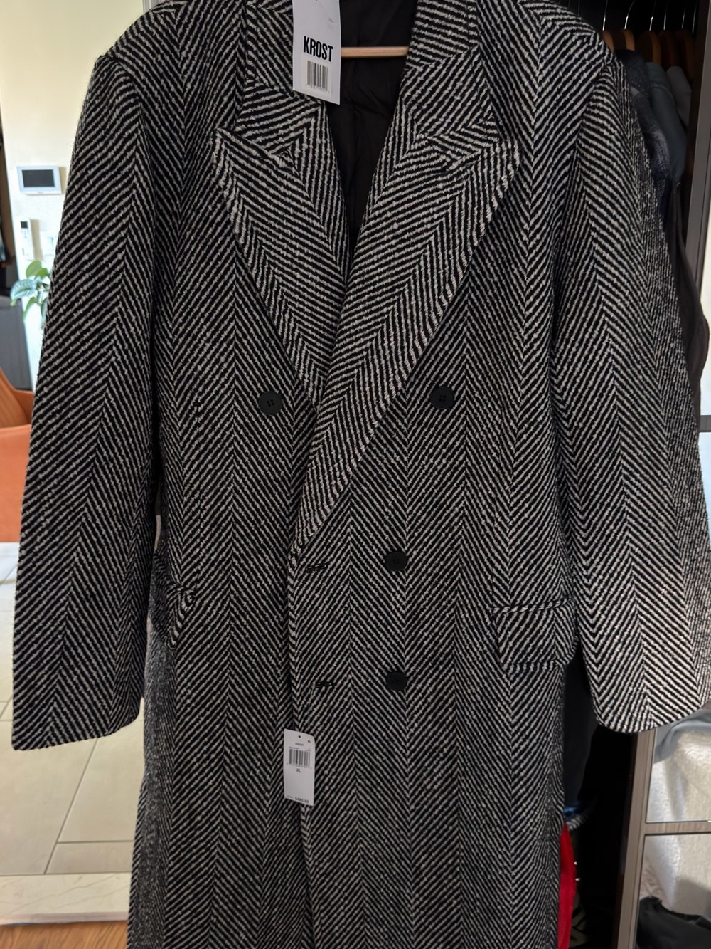 KROST Men's Black and White Herringbone Double-Breasted Wool Coat